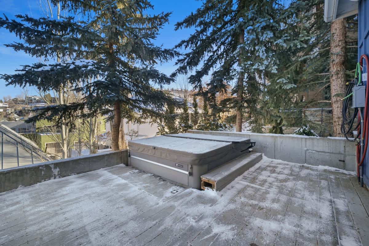 Hot Tub
