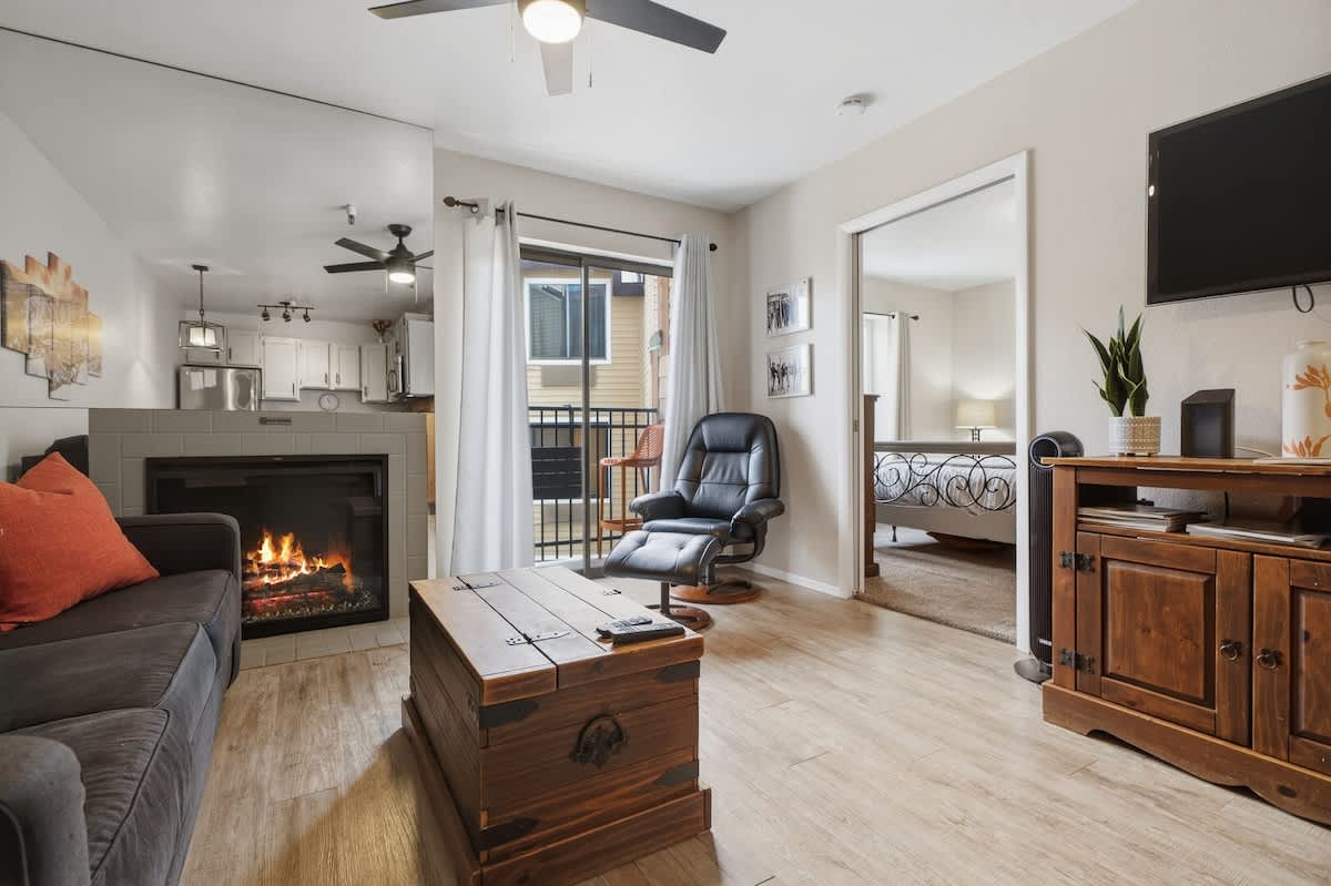 Park City 1 Bedroom | Hot Tub, Pool & Bus Route
