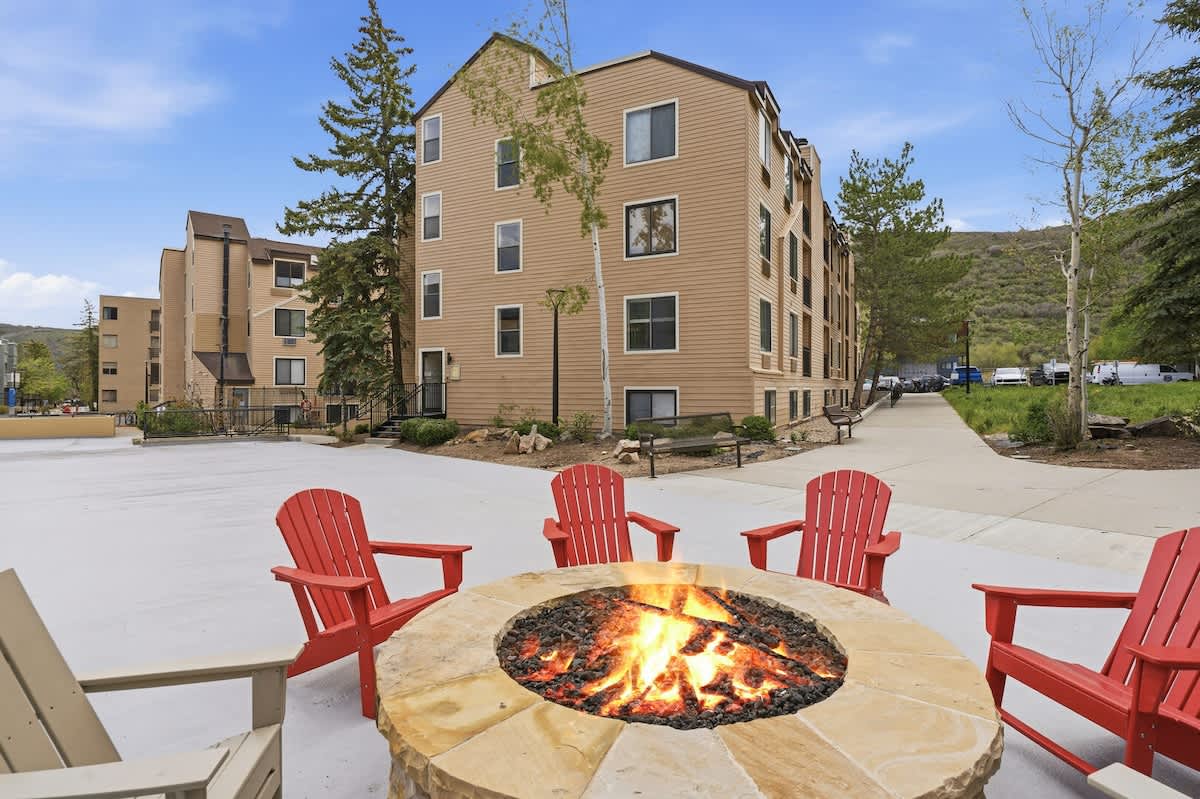 Park City 1 Bedroom | Hot Tub, Pool & Bus Route 2