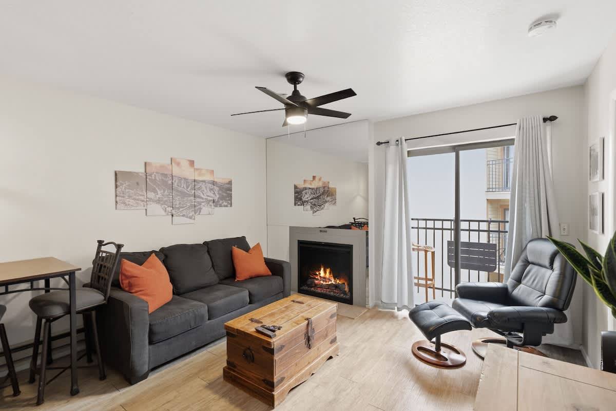 Park City 1 Bedroom | Hot Tub, Pool & Bus Route 6