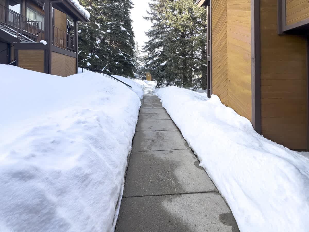 Relaxing Canyons Condo Free Shuttle Ride To Lift | Photo 25