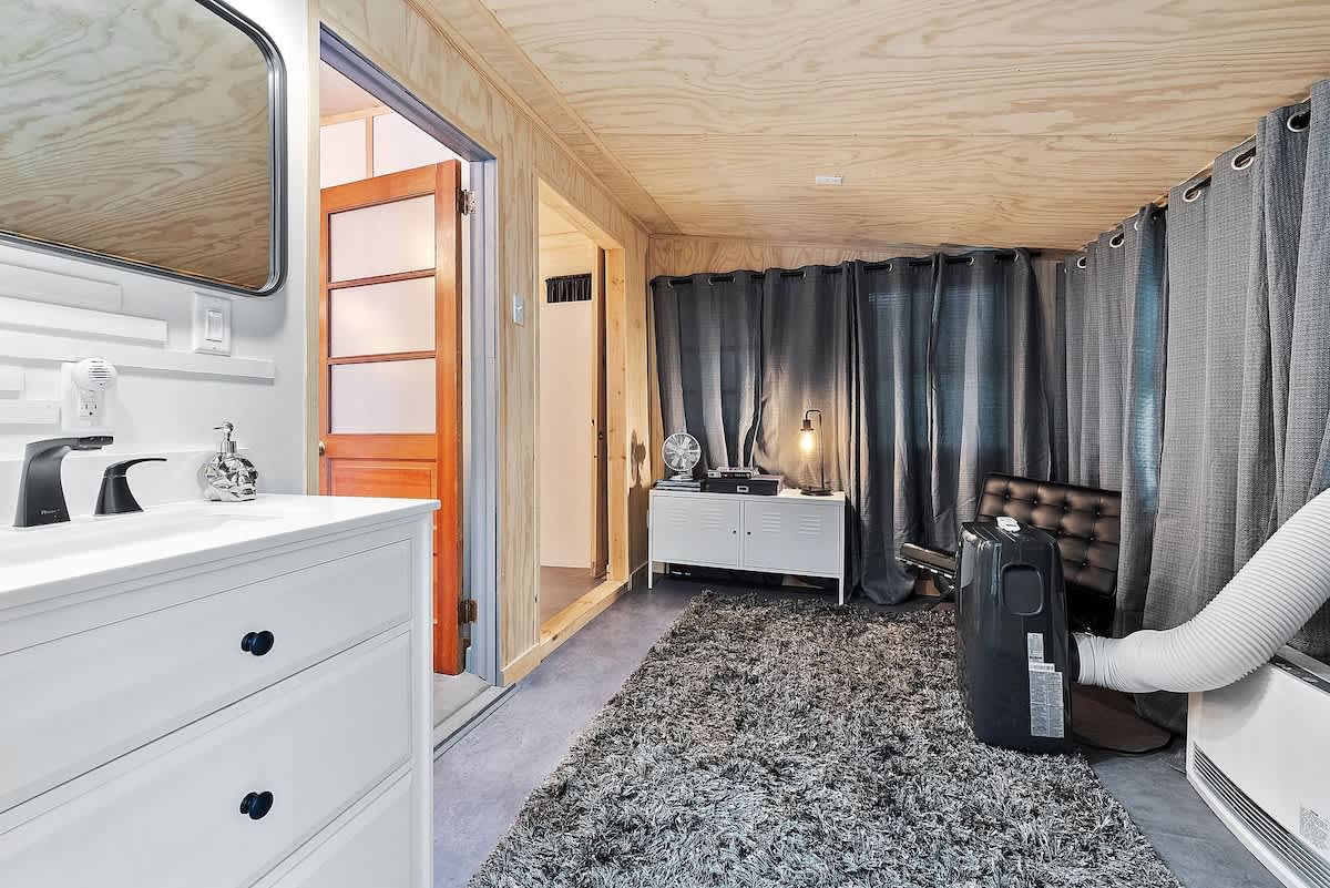 Pocono Cabin | Firepit | BBQ | Pet Friendly