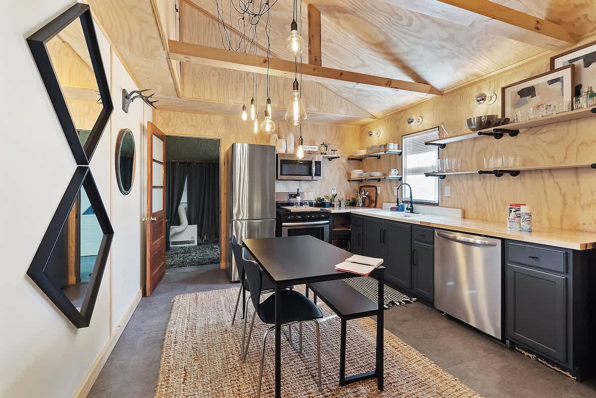 Pocono Cabin | Firepit | BBQ | Pet Friendly