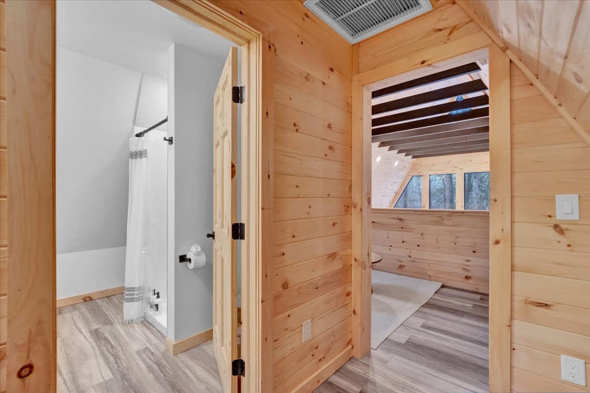Pines A-Frame Cabin | Sauna | HotTub 
