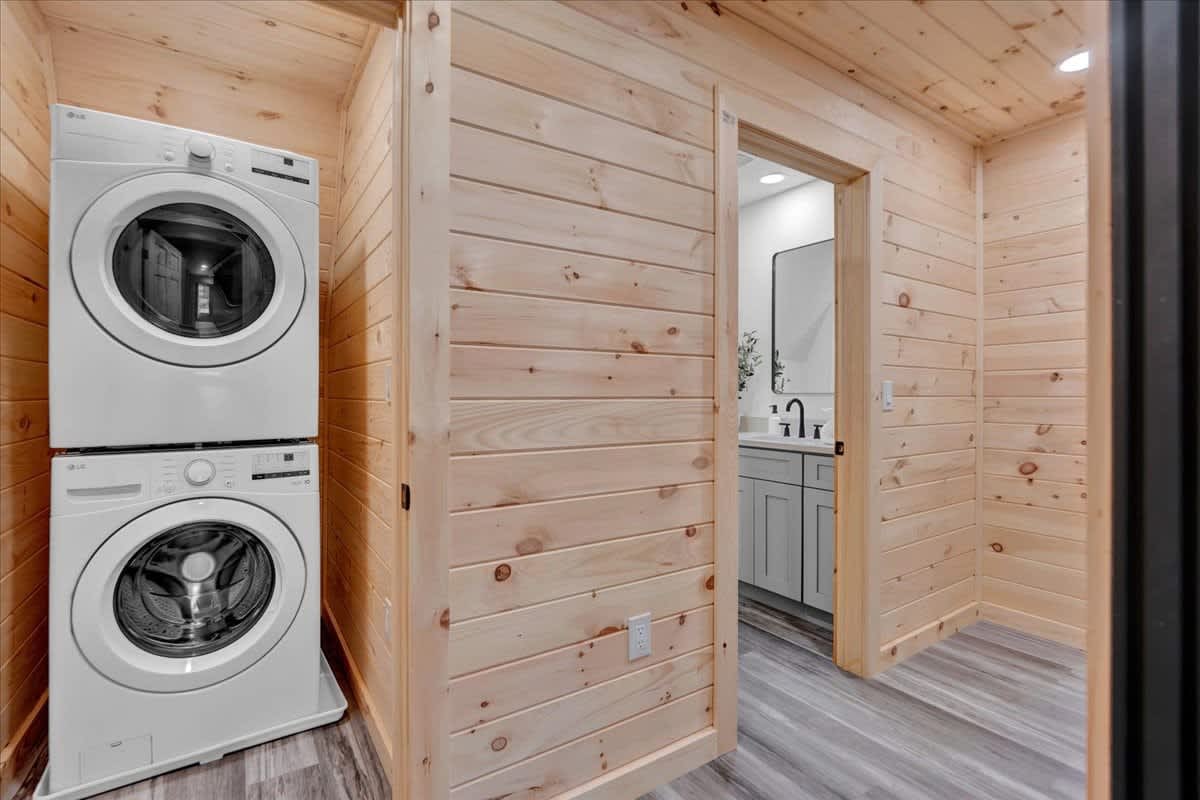 Pines A-Frame Cabin | Sauna | HotTub 