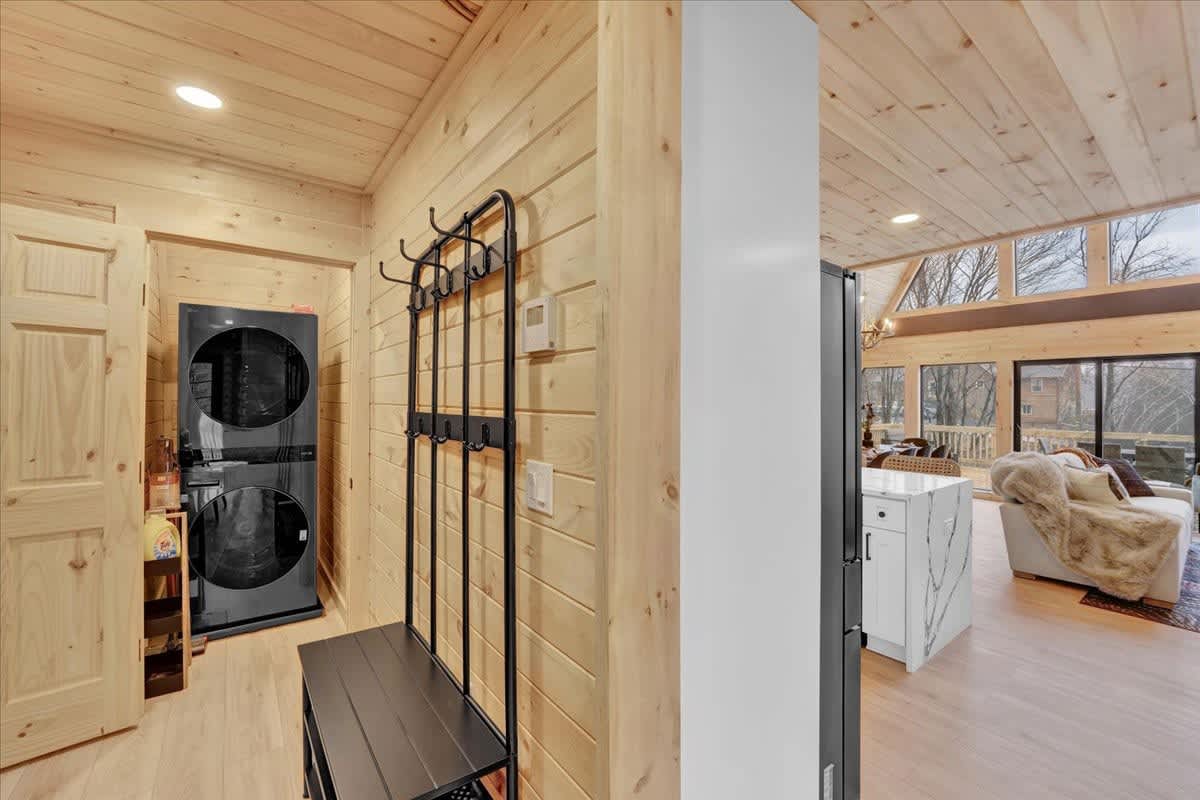 Black Lotus A-Frame | Hot Tub | Sauna | Firepit