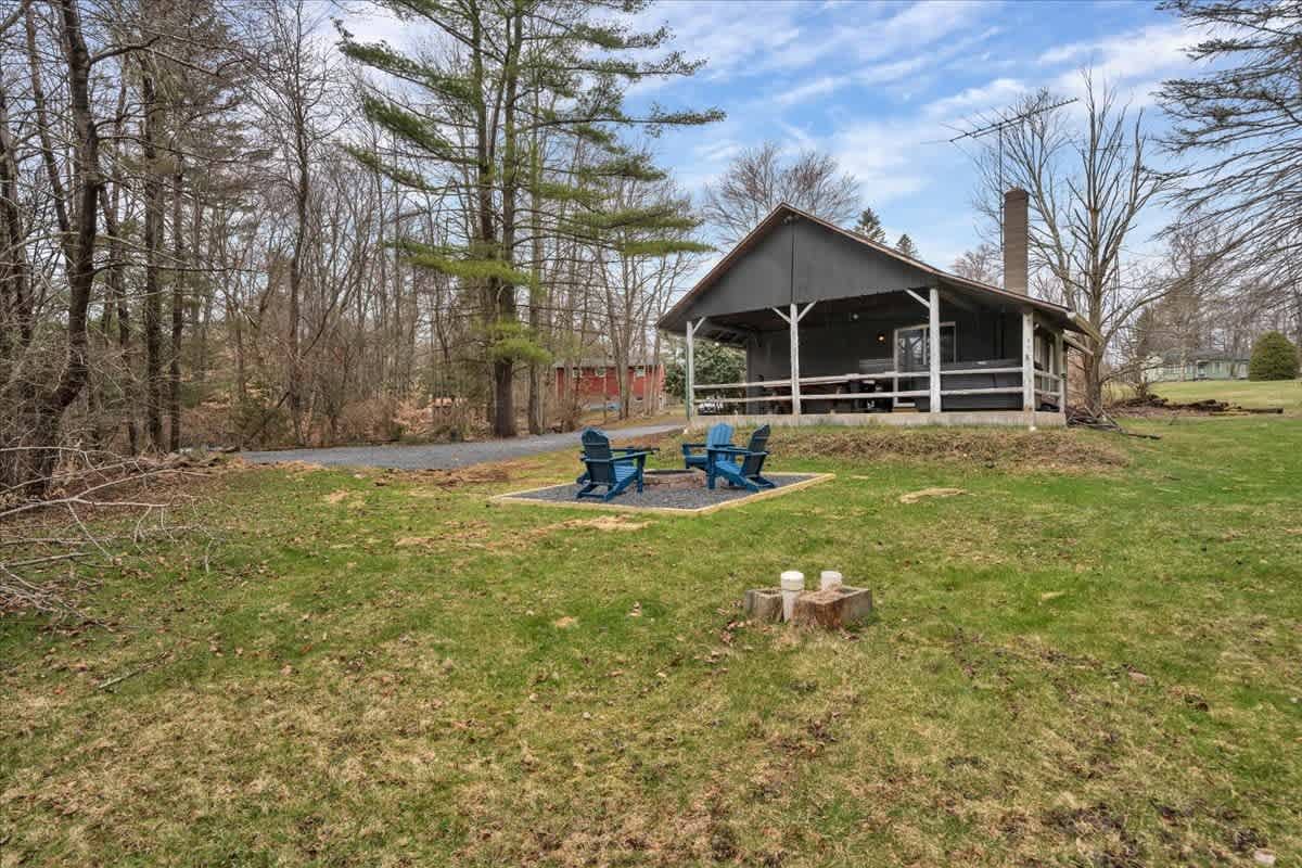 Modern Pocono Wilderness Cabin | Hot Tub | Firepit