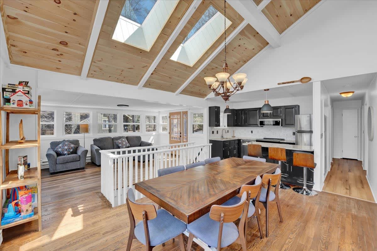 Lakefront Pocono Chalet | Dock | HotTub | Sauna