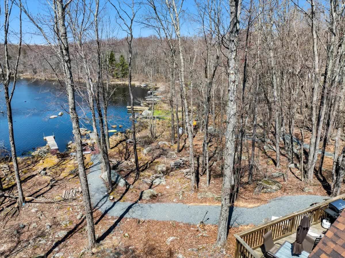 Lakefront Pocono Chalet | Dock | HotTub | Sauna