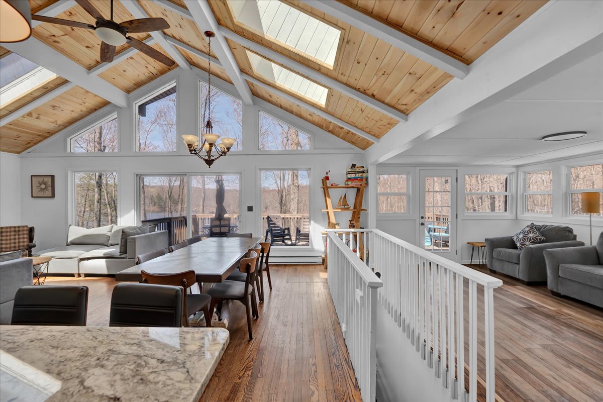 Lakefront Pocono Chalet | Dock | HotTub | Sauna