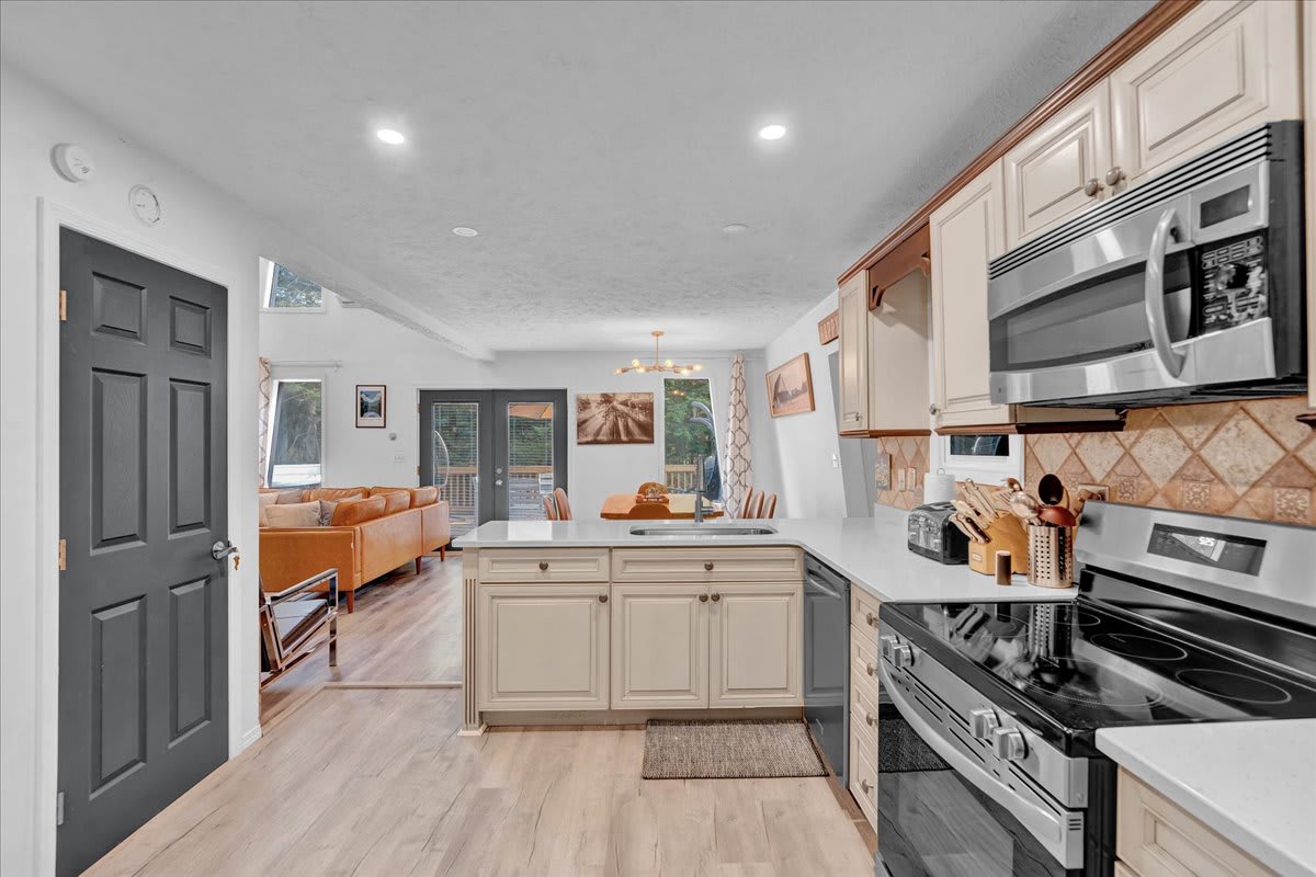 Evergreen Pocono Gem | HotTub | 2 Acres of Privacy
