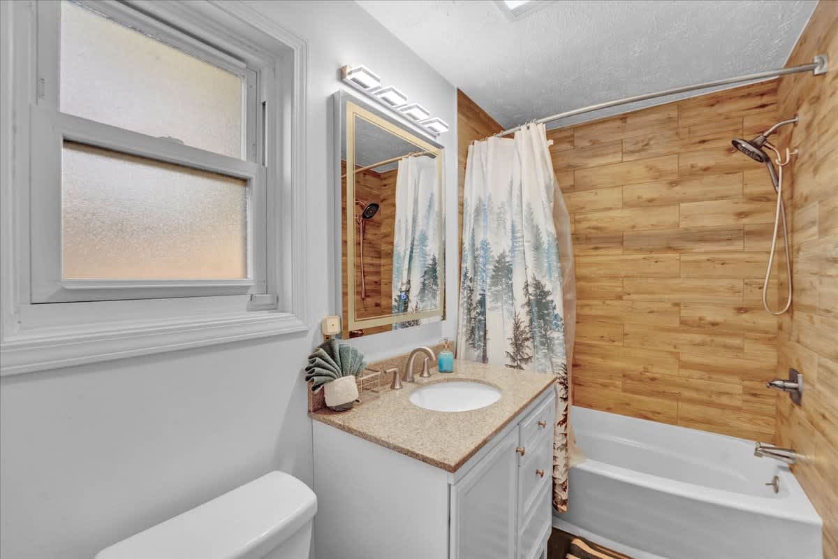 Evergreen Pocono Gem | HotTub | 2 Acres of Privacy