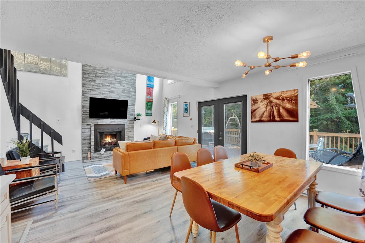 Evergreen Pocono Gem | HotTub | 2 Acres of Privacy
