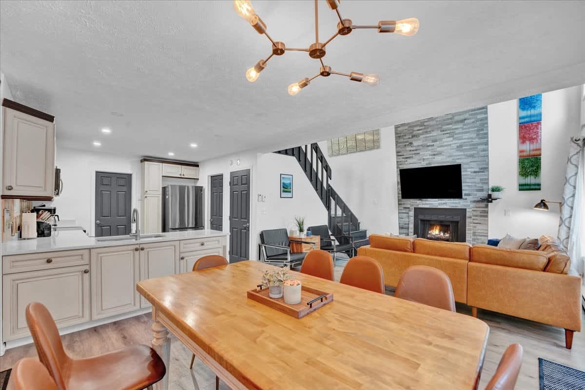 Evergreen Pocono Gem | HotTub | 2 Acres of Privacy