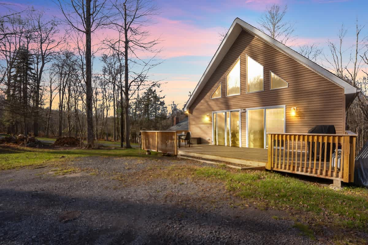 Bass Haven Chalet | High Ceilings | Pool Table — Gouldsboro, PA — vacation rental