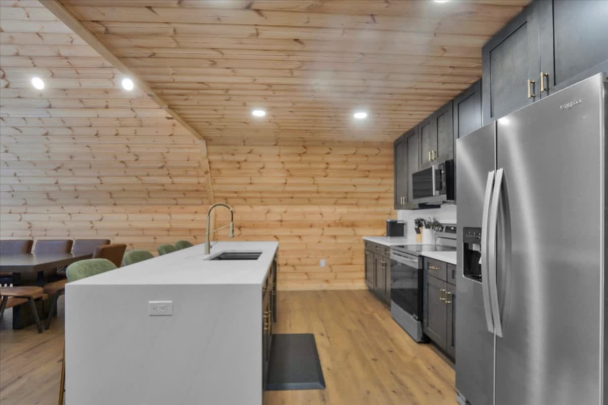 Iconic A-Frame | Hot Tub | Fire Pit | Walk to Lake | Near Ski Resorts