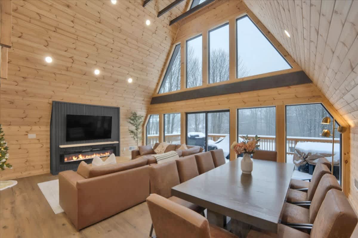 Iconic A-Frame | Hot Tub | Fire Pit | Walk to Lake | Near Ski Resorts