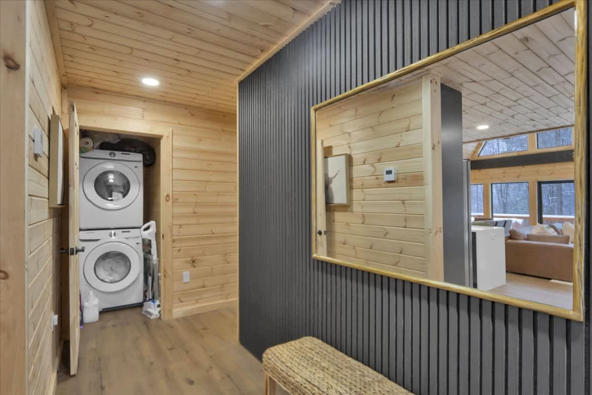 Iconic A-Frame | Hot Tub | Fire Pit | Walk to Lake | Near Ski Resorts