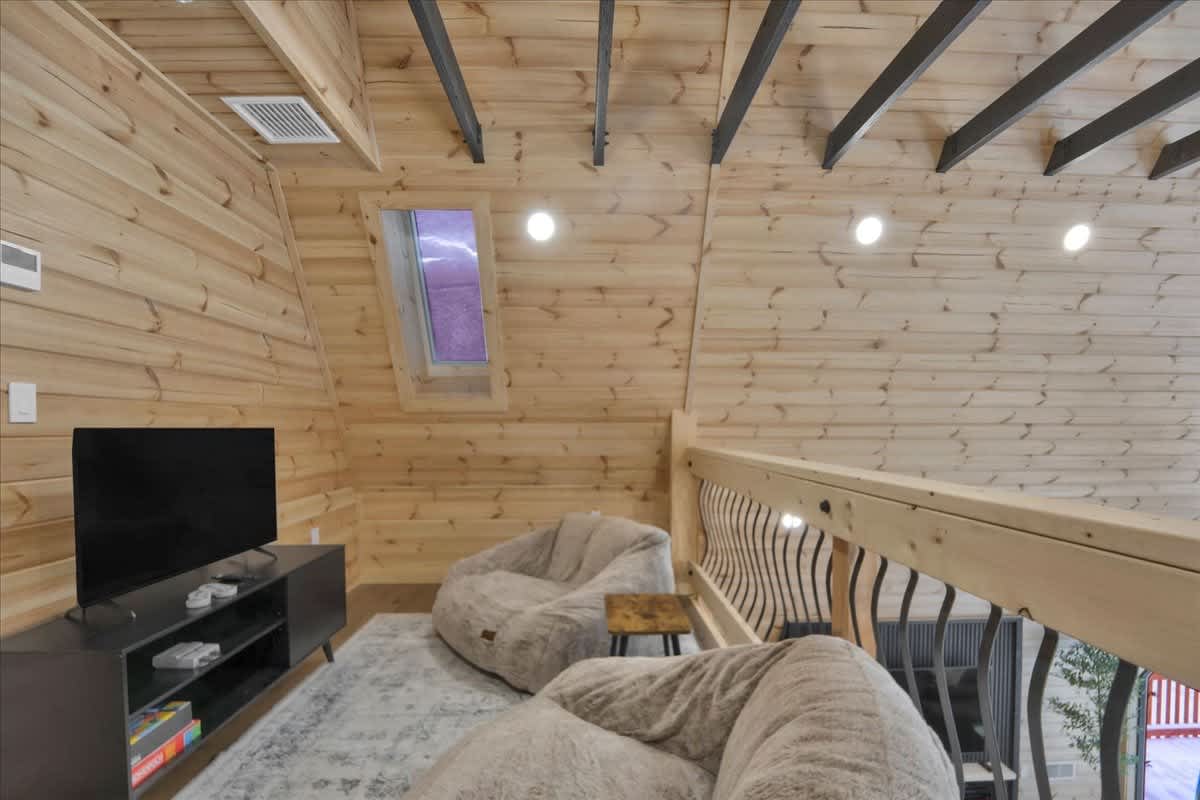 Iconic A-Frame | Hot Tub | Fire Pit | Walk to Lake | Near Ski Resorts