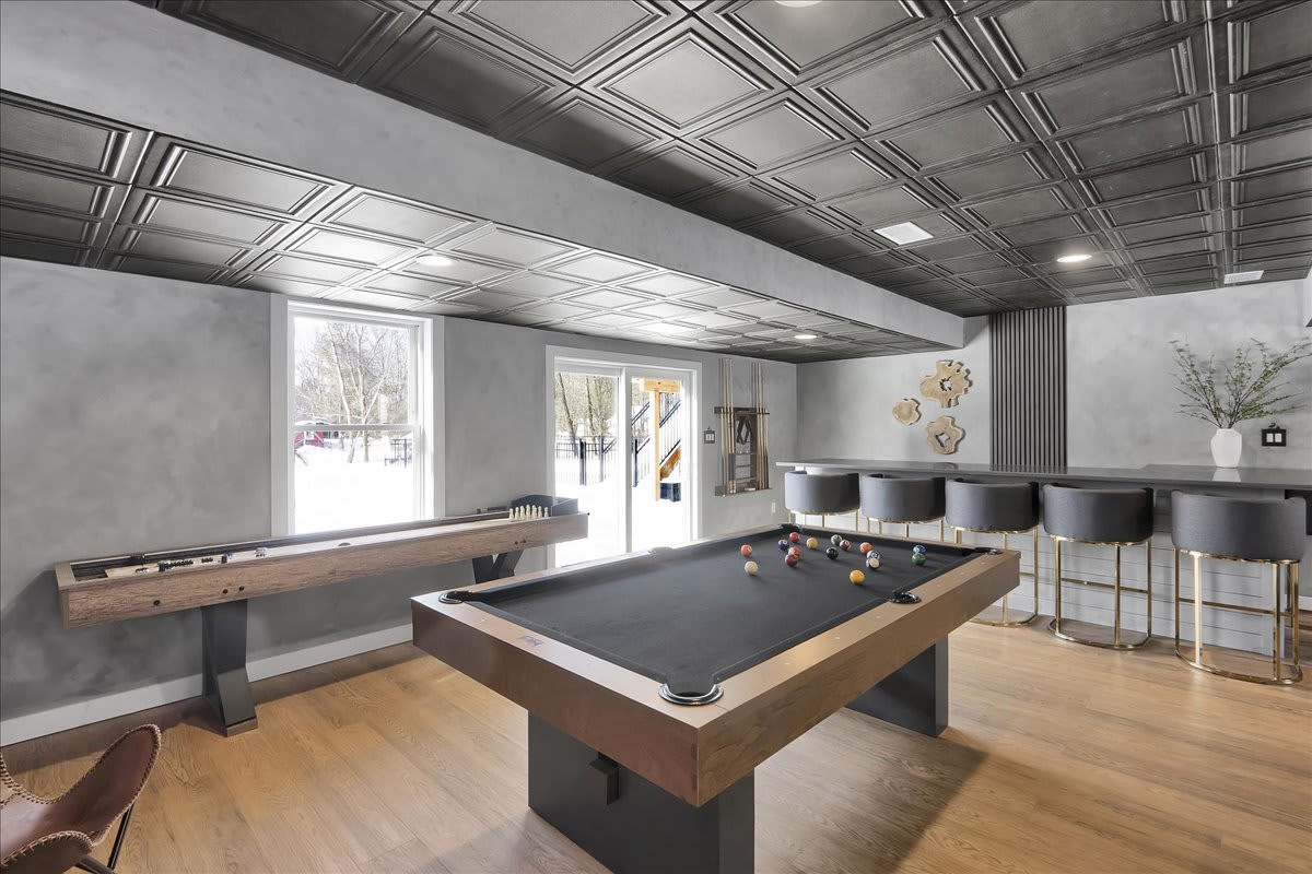 ELK COVE - Modern Pocono Cabin - Pool + Pickleball