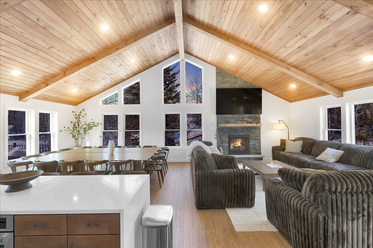 Modern Pocono Showpiece Cabin w/ Pool + Pickleball — Blakeslee, PA — vacation rental