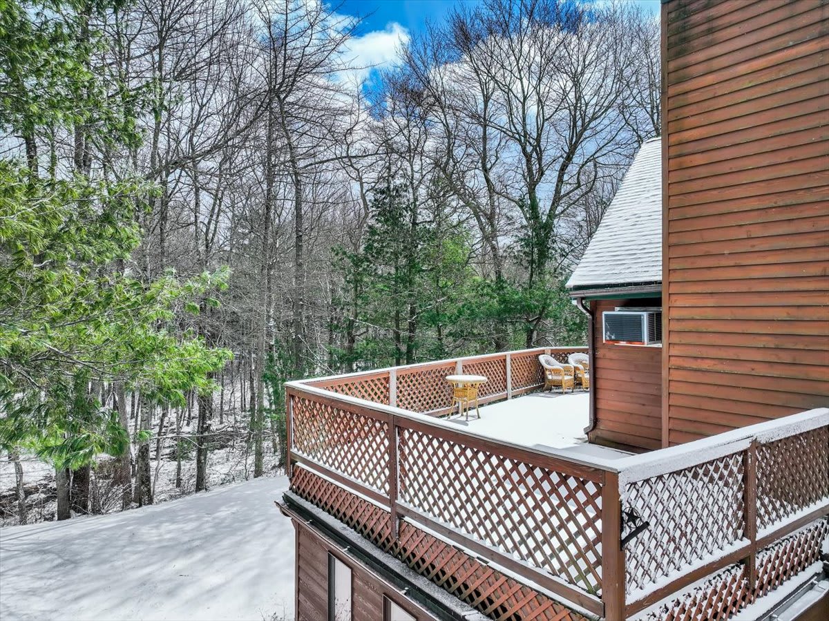 Pocono Cabin Retreat | Hot Tub |Firepit |Game Room