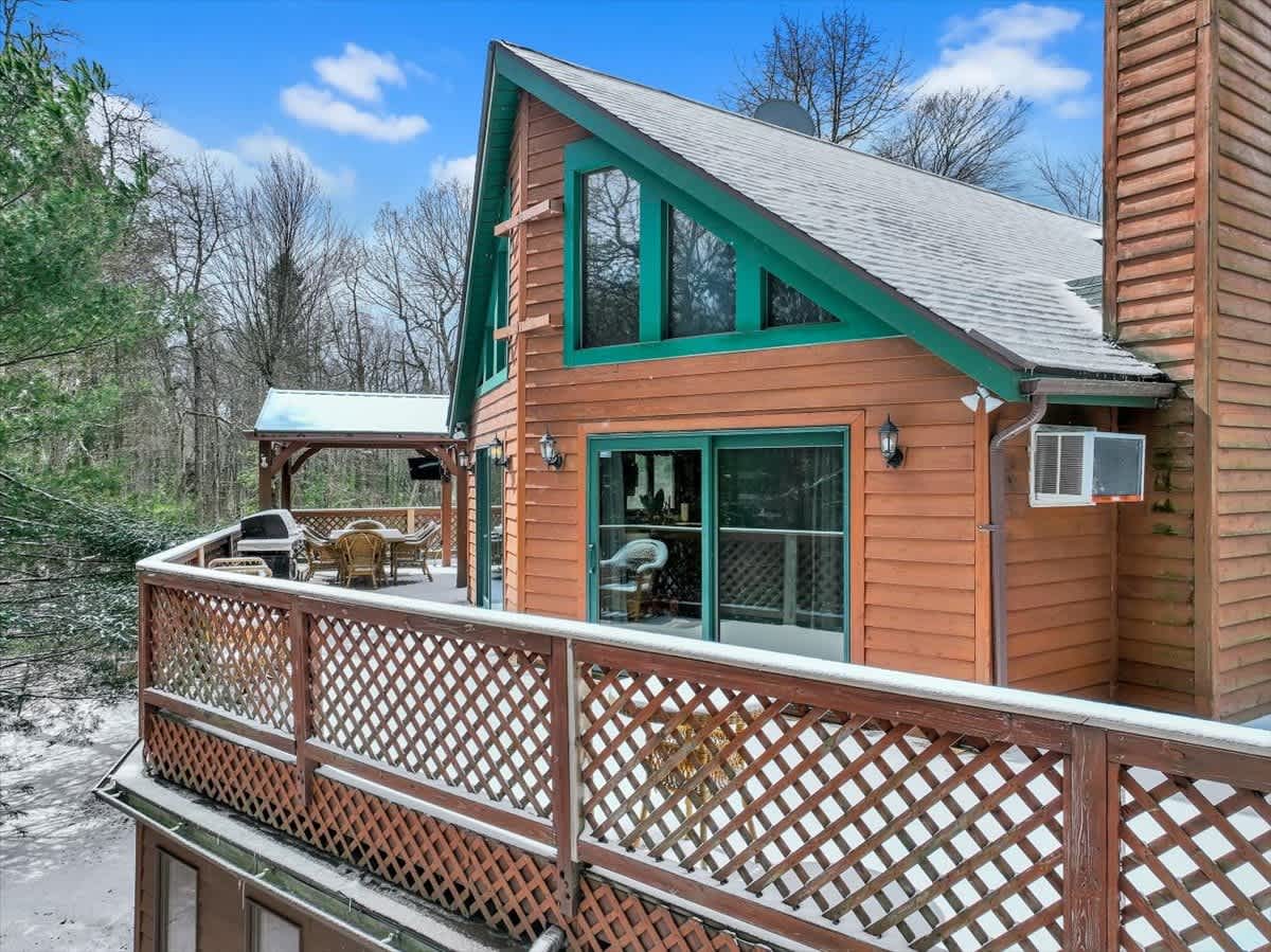 Pocono Cabin Retreat | Hot Tub |Firepit |Game Room