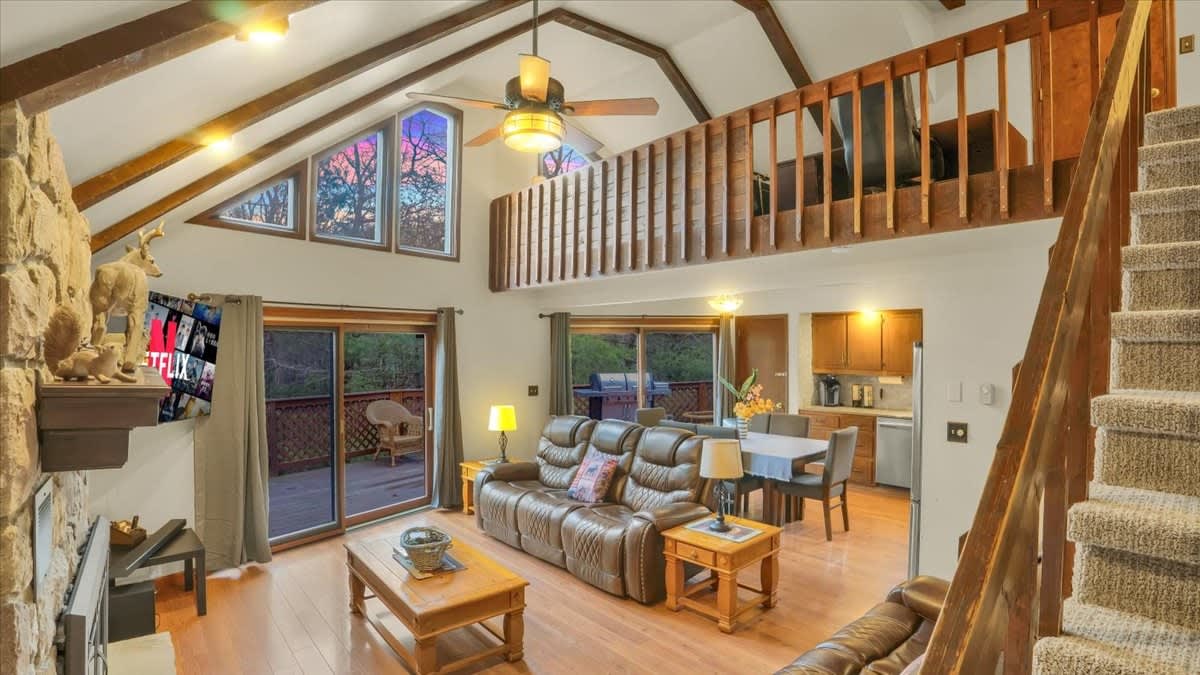 Pocono Cabin Retreat | Hot Tub |Firepit |Game Room