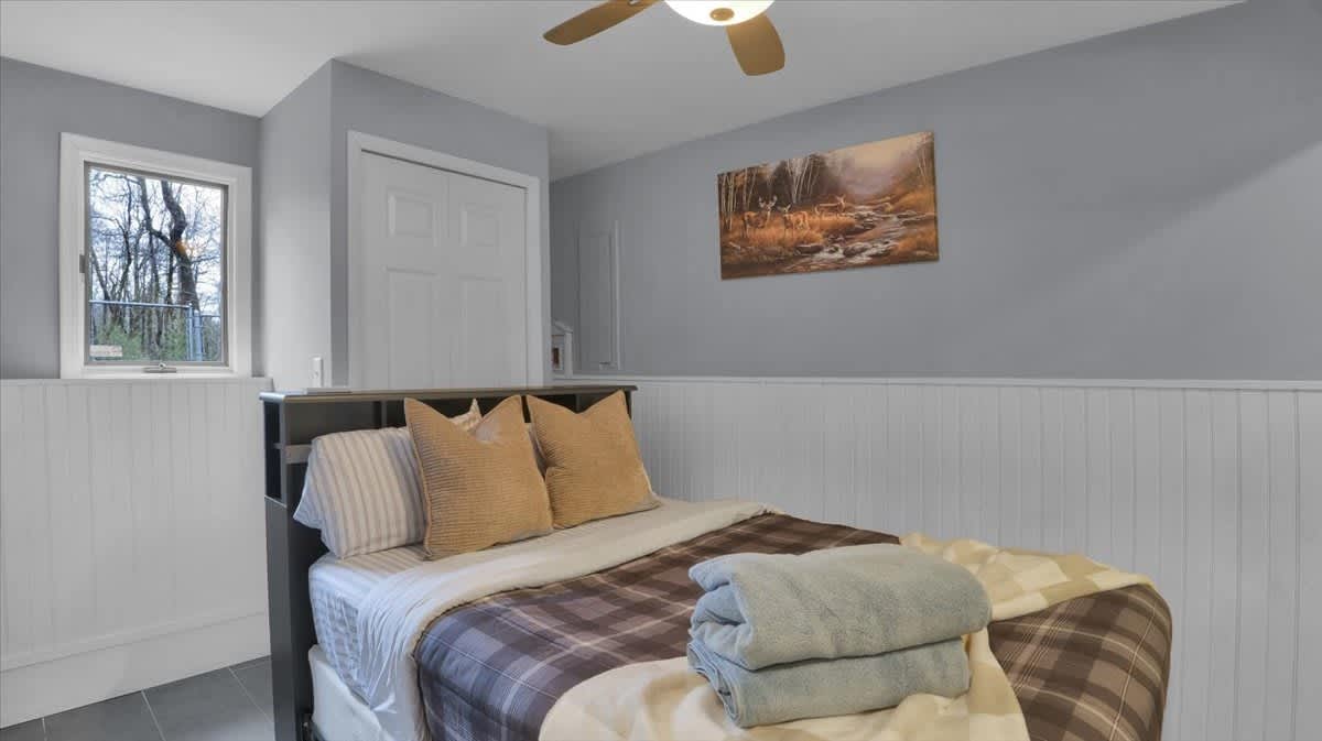 Pocono Cabin Retreat | Hot Tub |Firepit |Game Room