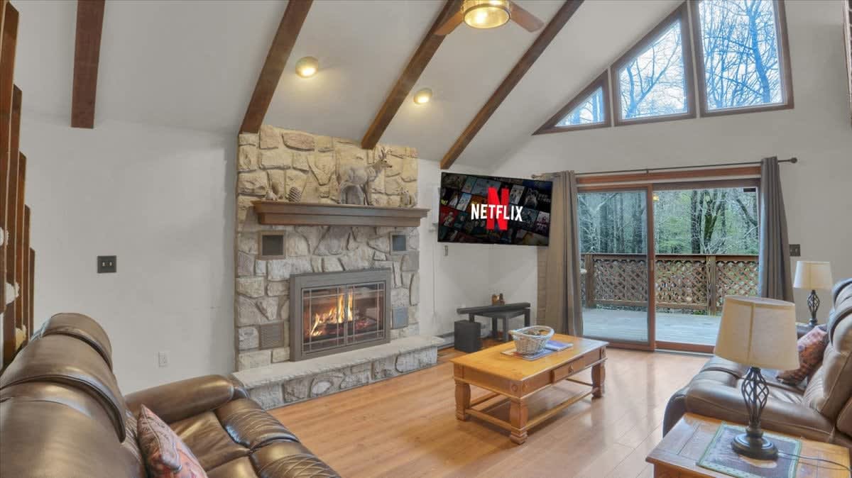 Pocono Cabin Retreat | Hot Tub |Firepit |Game Room