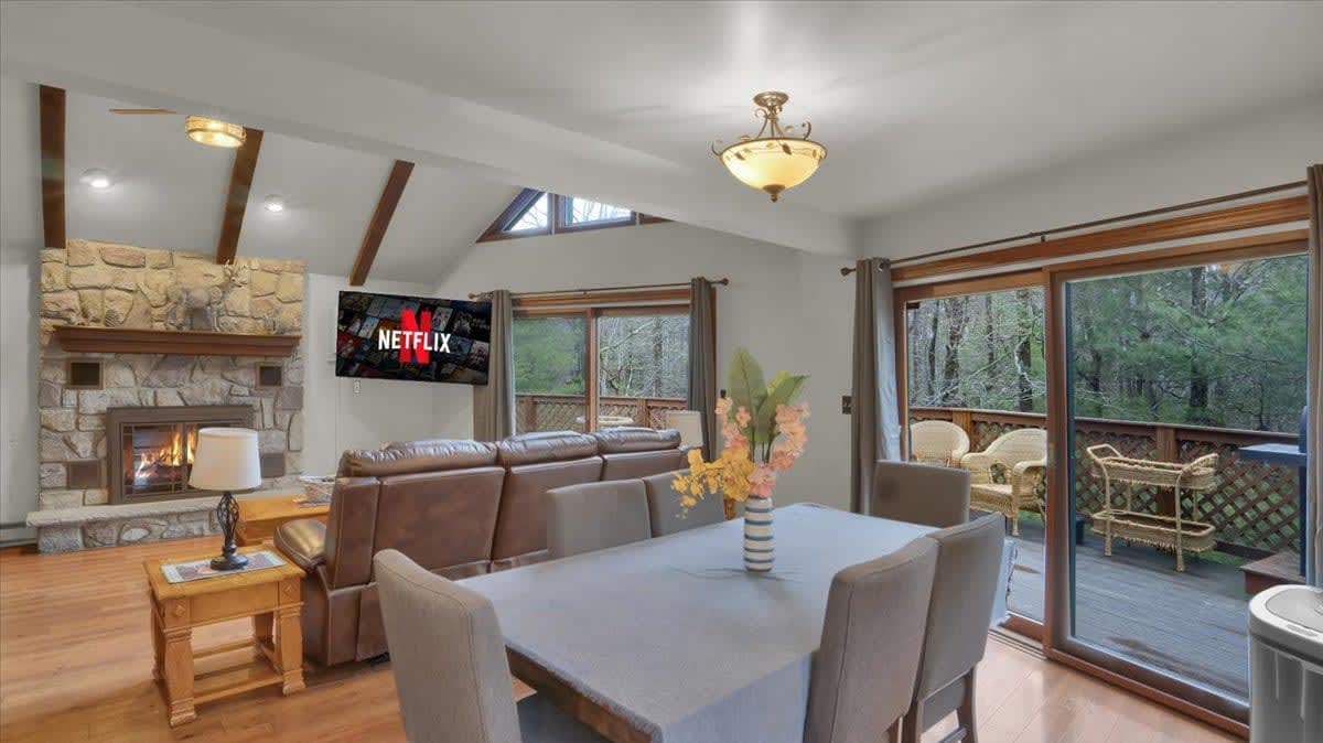 Pocono Cabin Retreat | Hot Tub |Firepit |Game Room