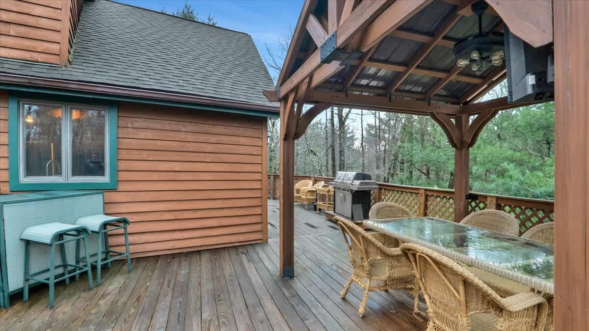 Pocono Cabin Retreat | Hot Tub |Firepit |Game Room