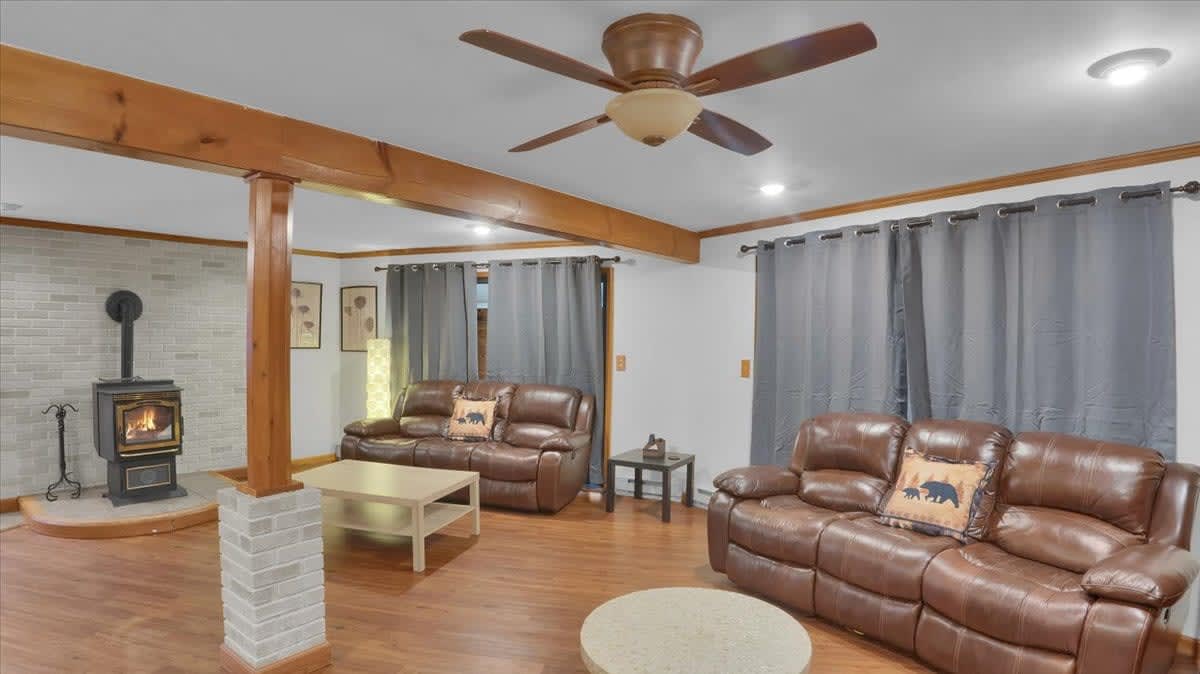Pocono Cabin Retreat | Hot Tub |Firepit |Game Room