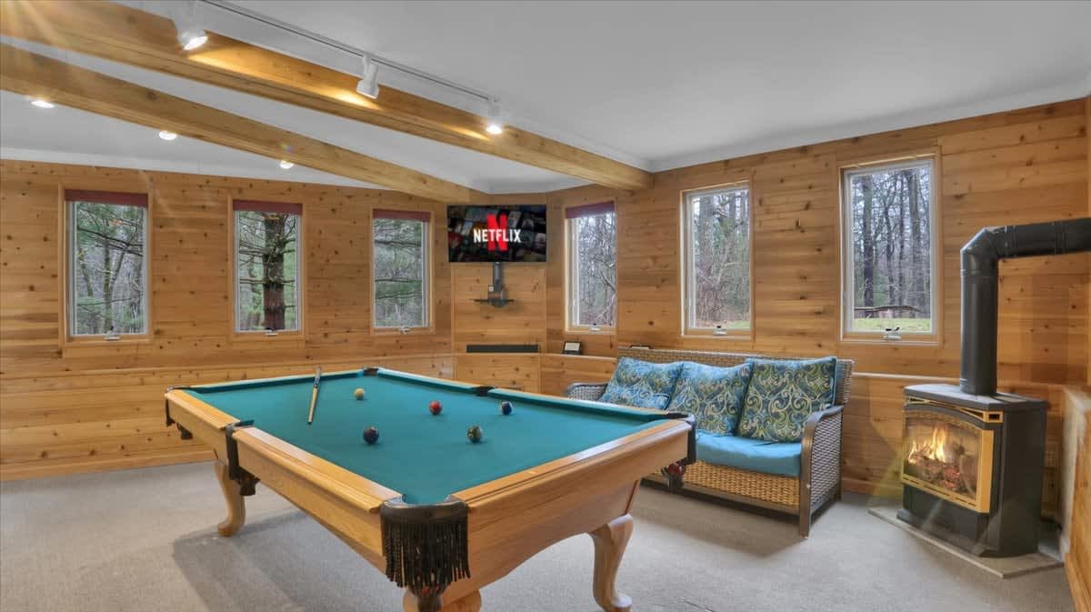 Pocono Cabin Retreat | Hot Tub |Firepit |Game Room