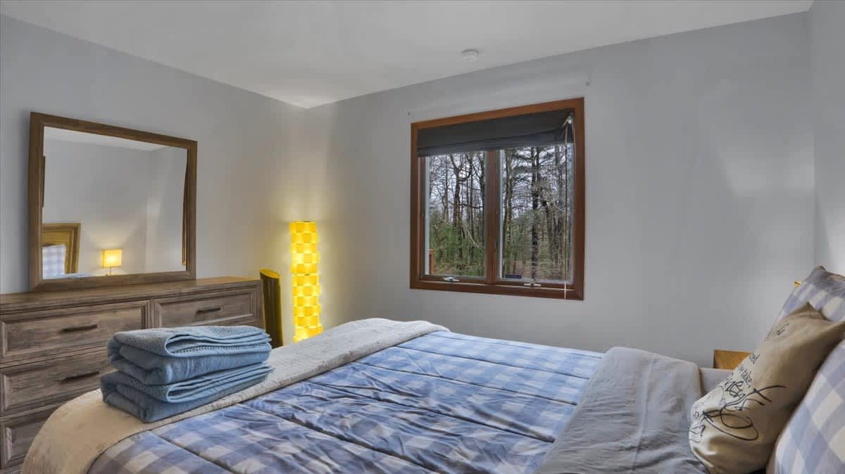 Pocono Cabin Retreat | Hot Tub |Firepit |Game Room