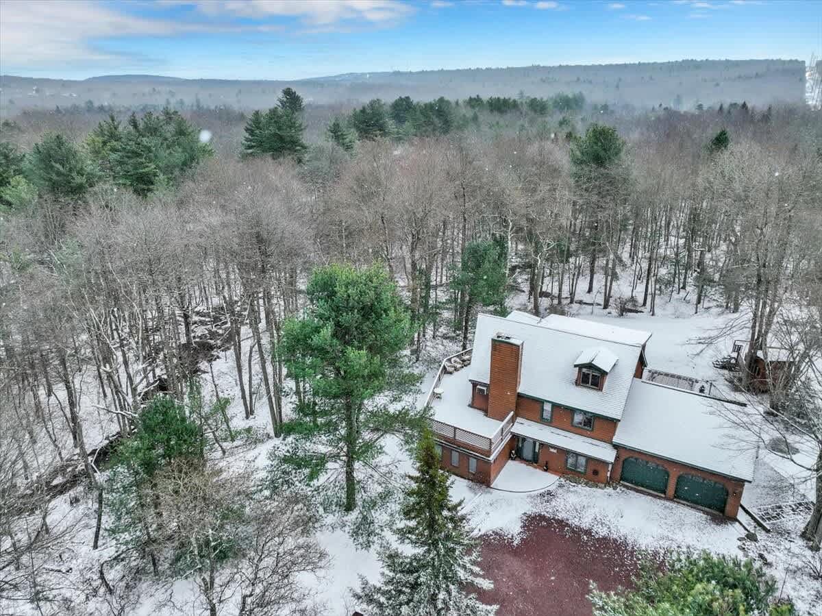 Pocono Cabin Retreat | Hot Tub |Firepit |Game Room