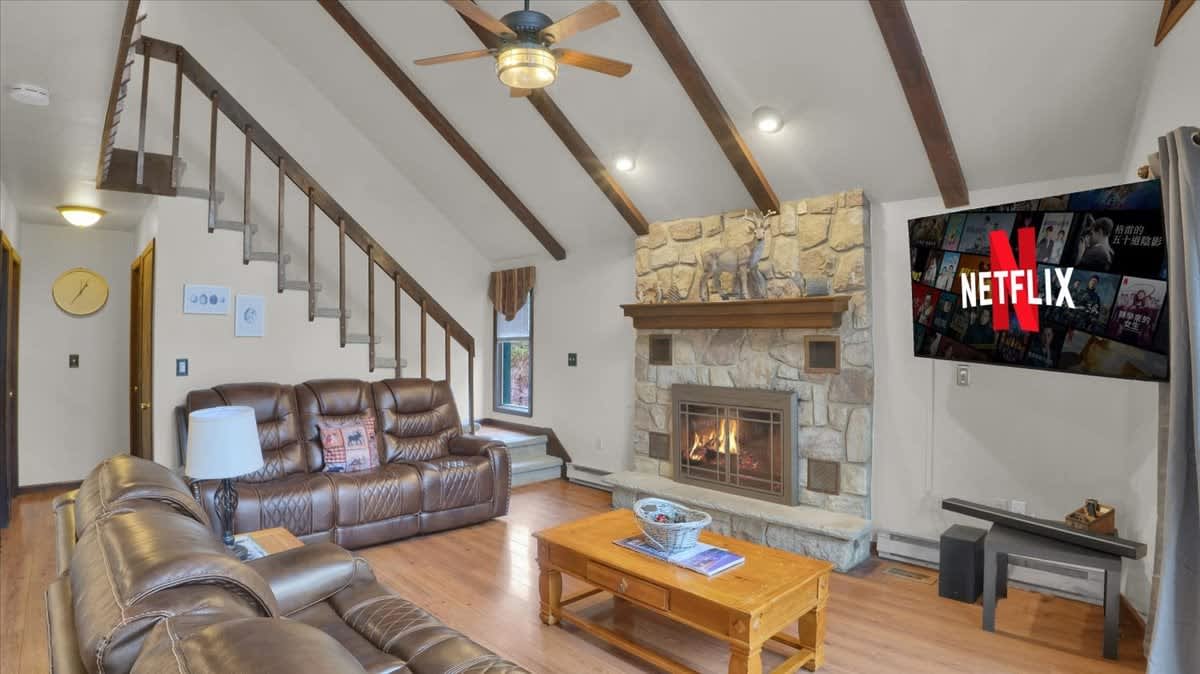 Pocono Cabin Retreat | Hot Tub |Firepit |Game Room