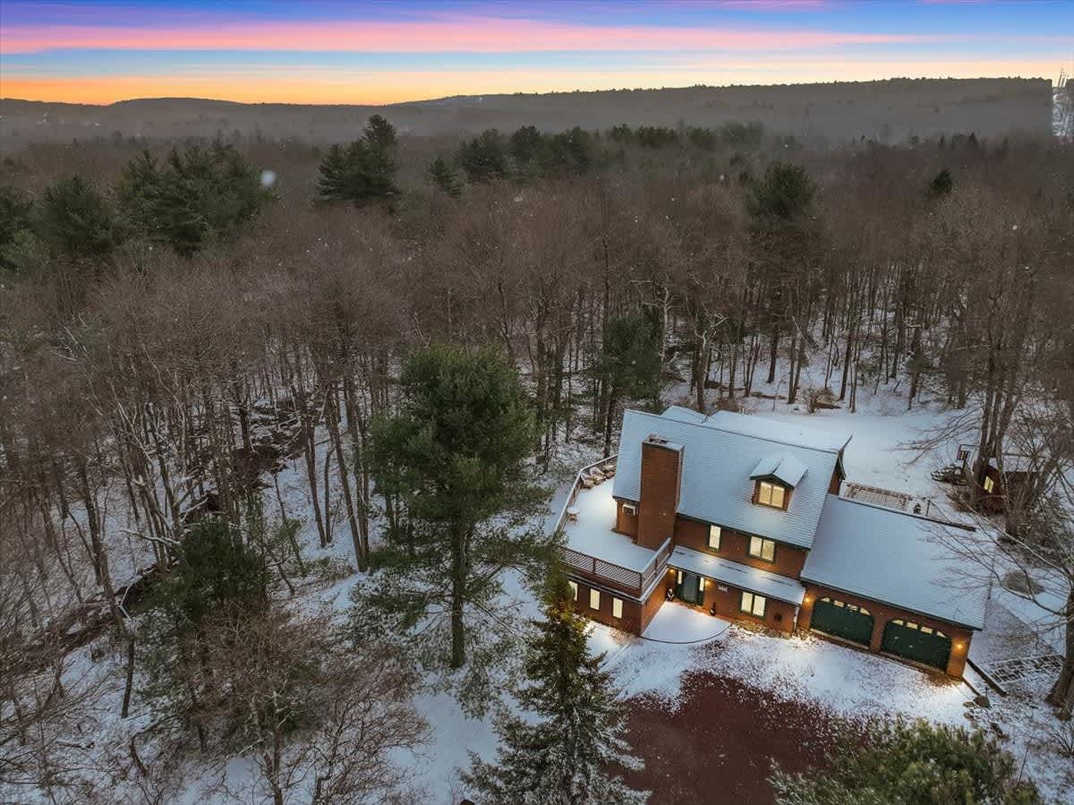 Pocono Cabin Retreat | Hot Tub |Firepit |Game Room