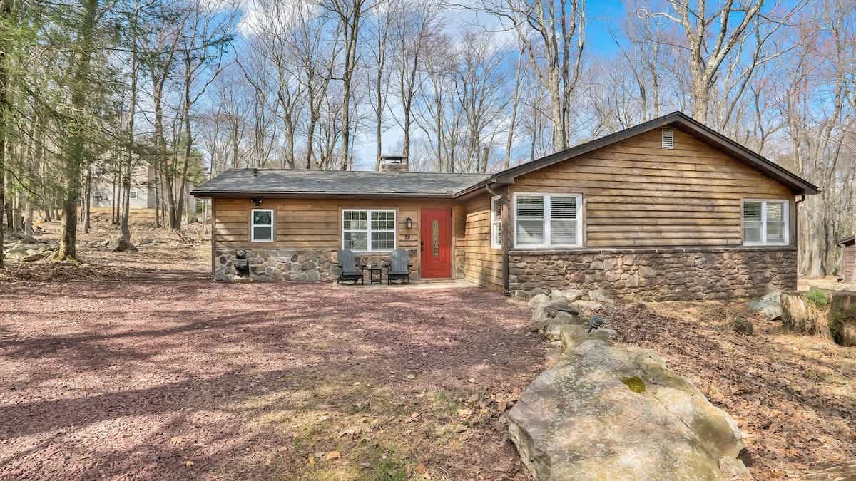 Rustic Woodland Cabin | Hot Tub | Cozy Escape
