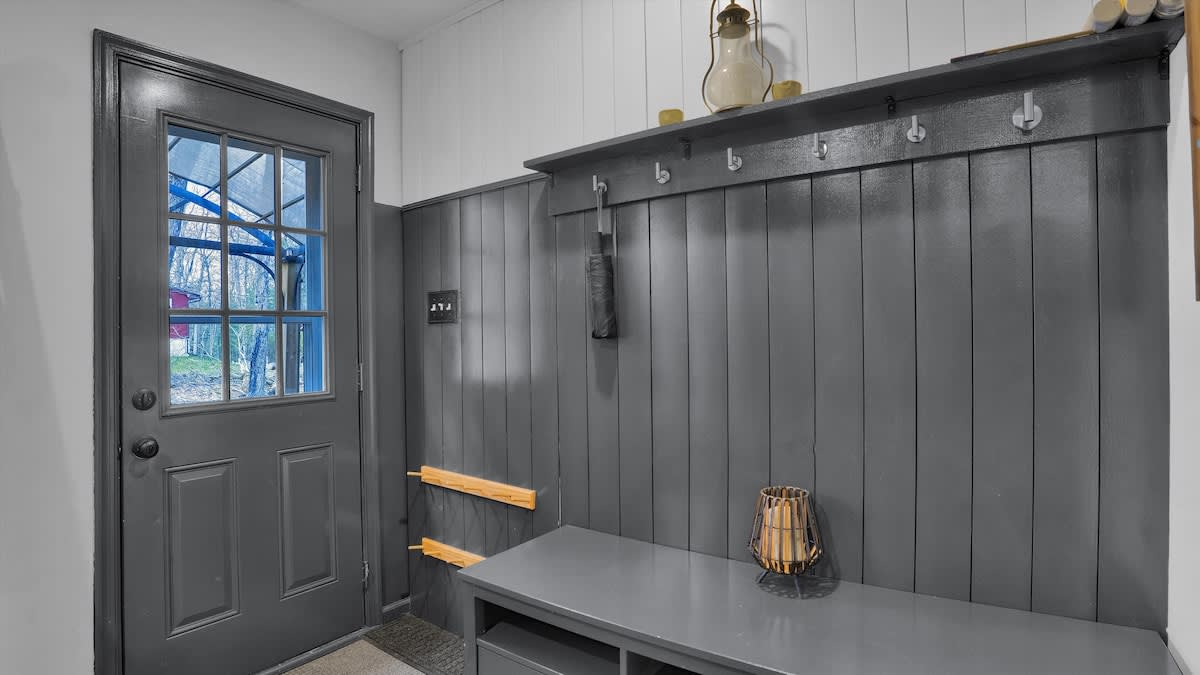 Rustic Woodland Cabin | Hot Tub | Cozy Escape