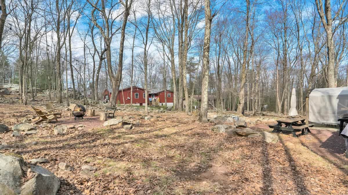 Rustic Woodland Cabin | Hot Tub | Cozy Escape