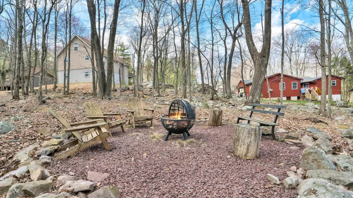 Rustic Woodland Cabin | Hot Tub | Cozy Escape