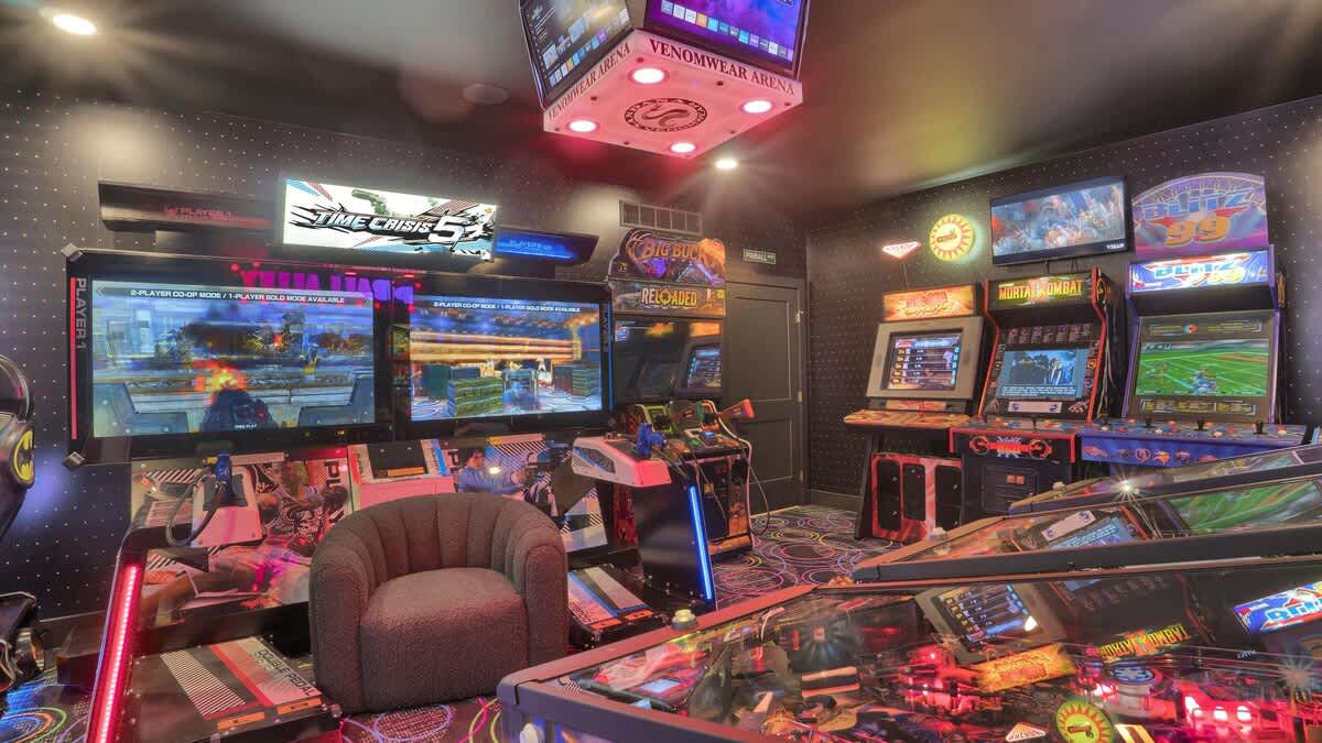 Sandana Ranch | 6+ Acres | Elite Arcade & Pinball