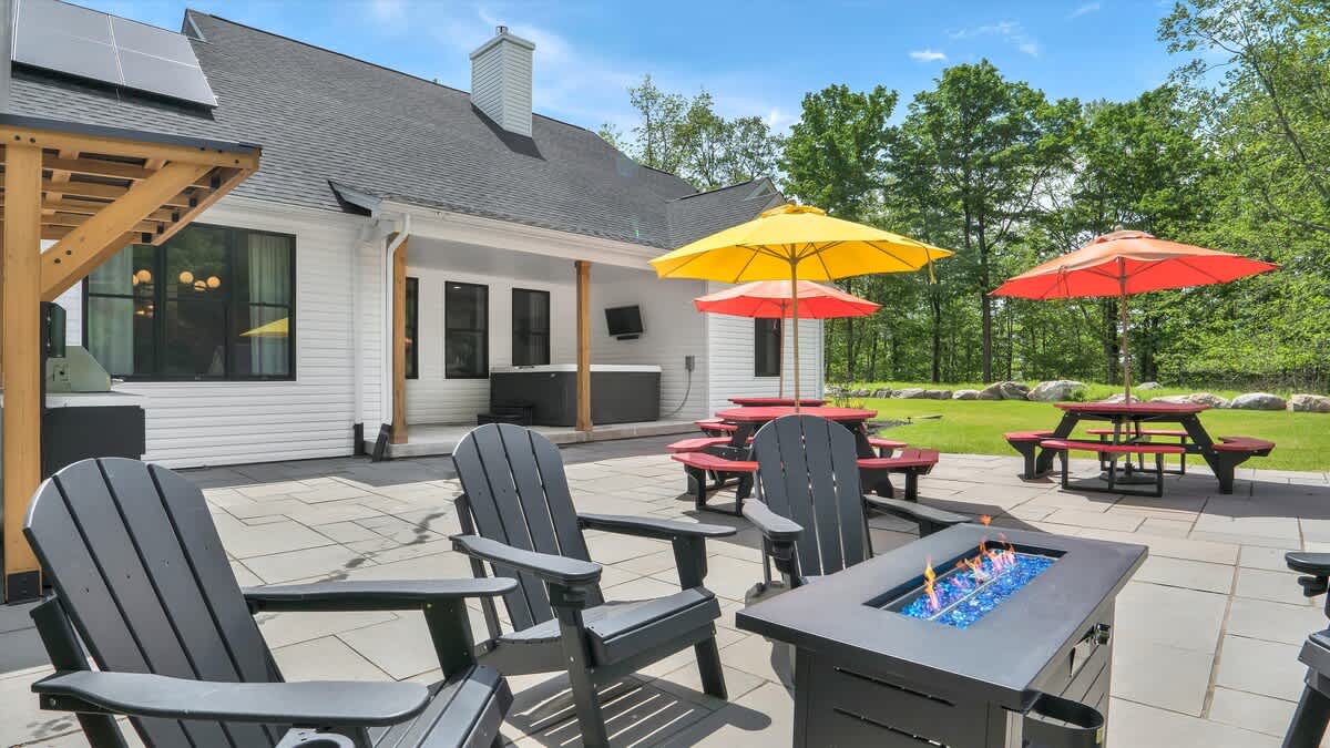 Sandana Ranch | 6+ Acres | Elite Arcade & Pinball