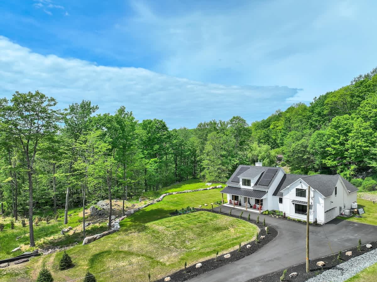 Sandana Ranch | 6+ Acres | Elite Arcade & Pinball