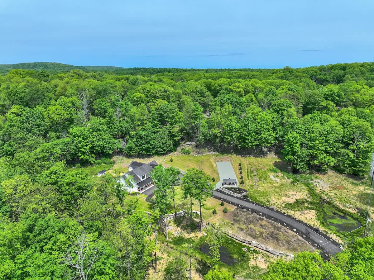 Sandana Ranch | 6+ Acres | Elite Arcade & Pinball