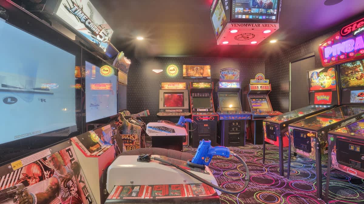 Sandana Ranch | 6+ Acres | Elite Arcade & Pinball