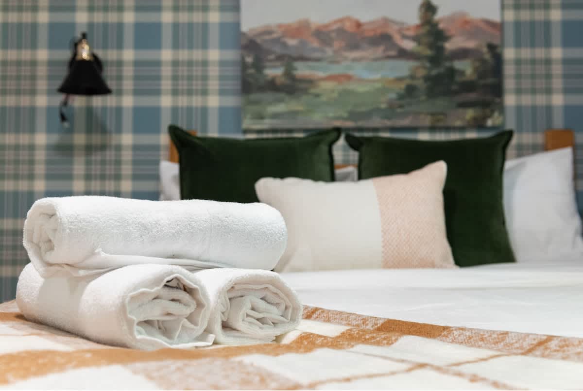 Luxury Pocono Escape | Hot Tub | Game Room