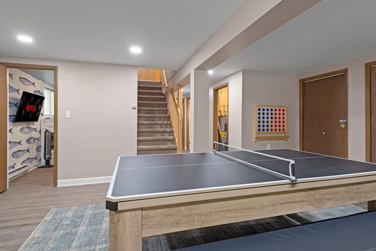 Luxury Pocono Escape | Hot Tub | Game Room