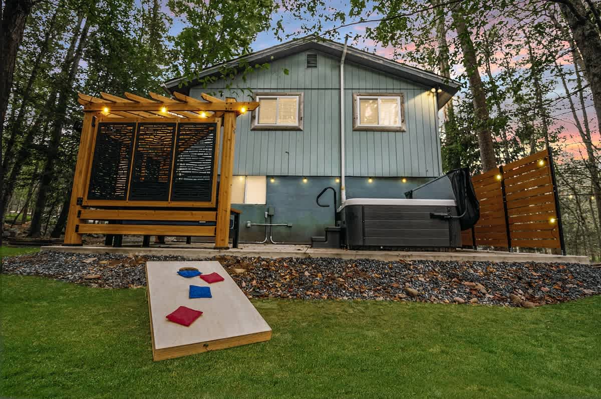 Luxury Pocono Escape | Hot Tub | Game Room